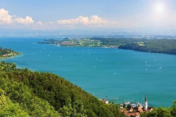 Wine and local cuisine of Austria